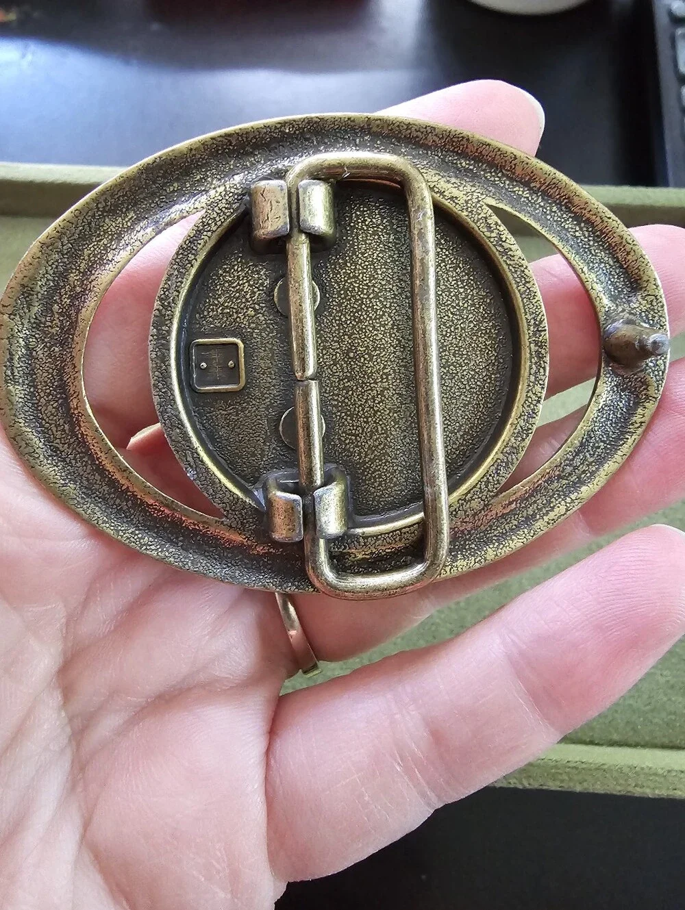 Avon beautiful gold
